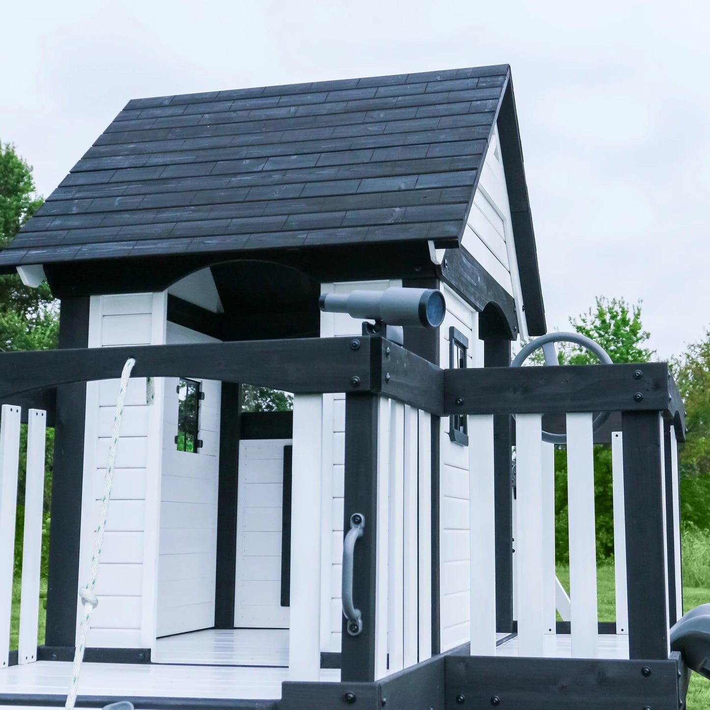 Backyard Discovery Canyon Creek Swing Set -White